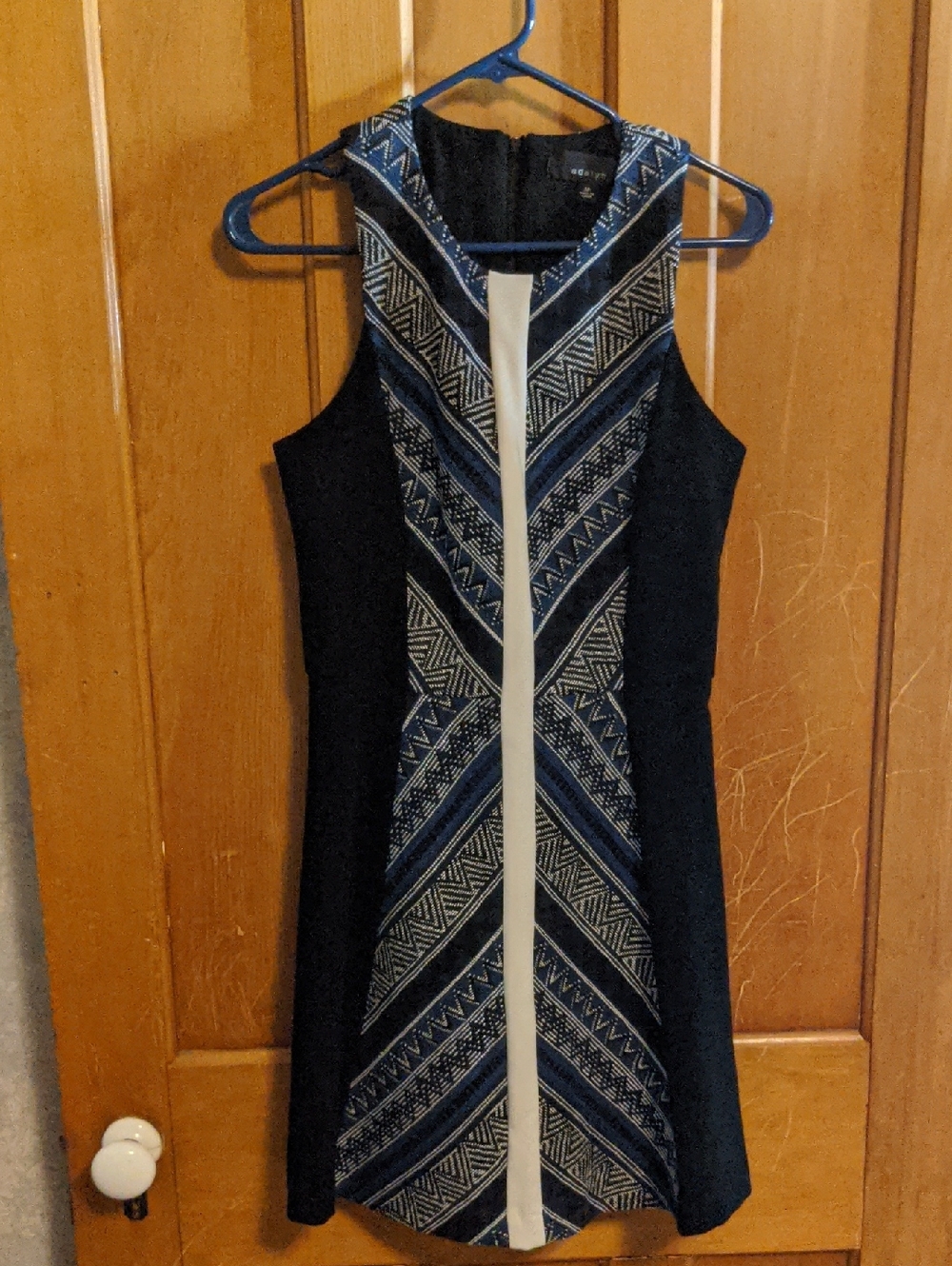 Adelyn Rae - Black, Navy, & White Patterned Sleeveless Shift Dress - Sz M